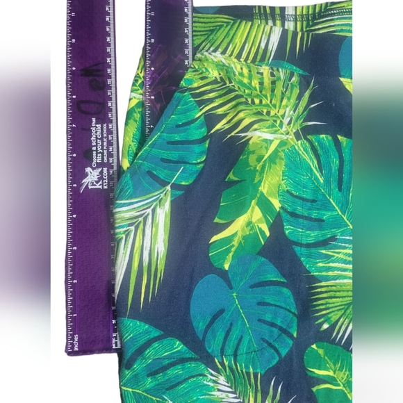 D & Co Beach, Gorgeous & Vibrant, Pull-On Wide Leg with side slits. 2XT - Picture 6 of 11